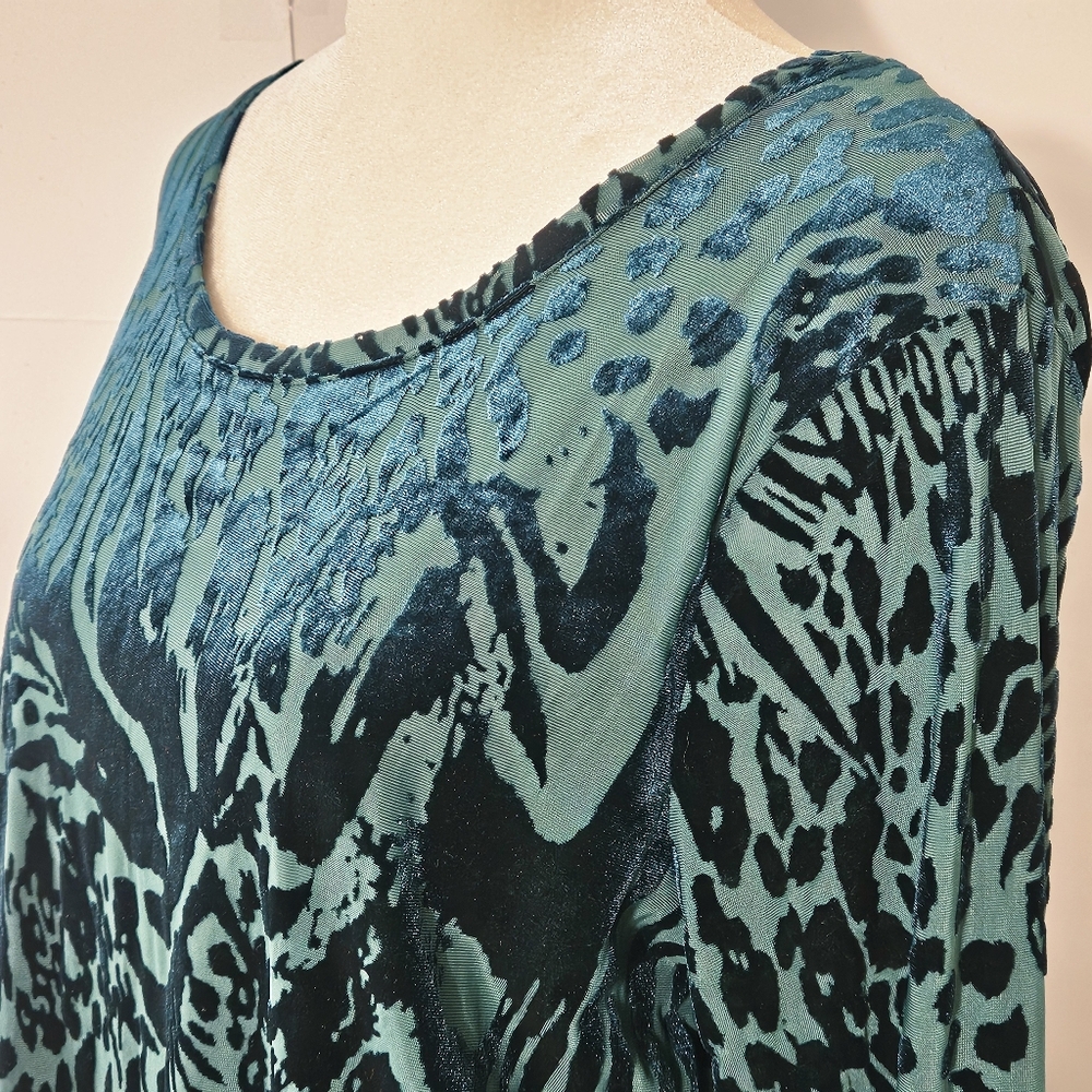 Simply Vera Vera Wang Size L Green Velvet Long-Sleeved Round Neck Blouse Shirt T - Picture 15 of 16